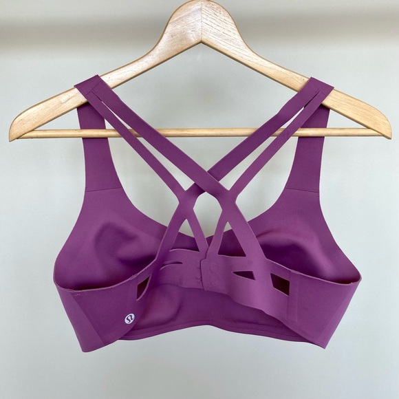 Lululemon Laser Focused bra. 💗 - Picture 7 of 9